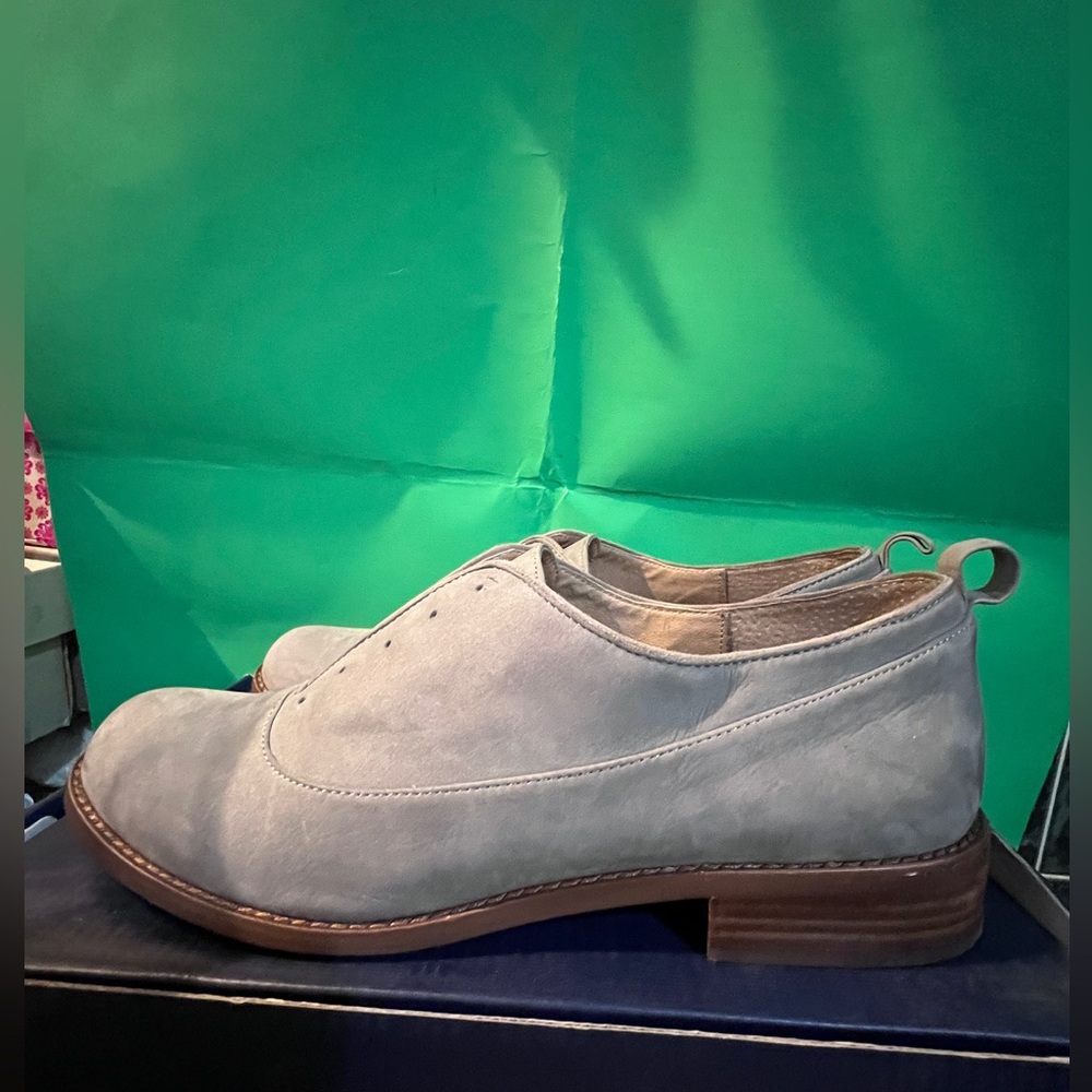 Splendid Gray Leather No Tie Slip on Oxfords size 9